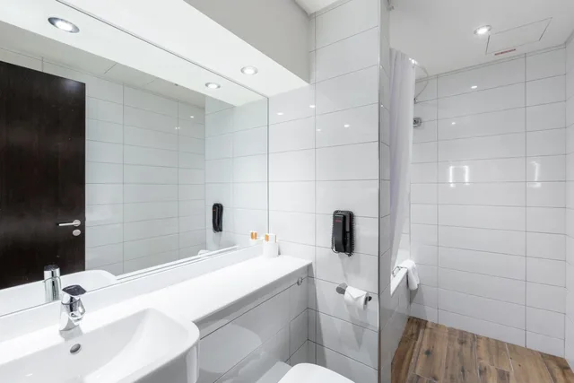 غرفة بسرير كينج للمدخنين، Premier Inn Doha Airport 9/10