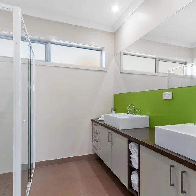 2 Bedrooms, Suite, Comfort Inn and Suites Warragul 6/6