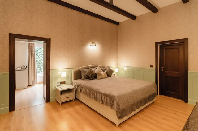 2 Bedrooms, Heritage, Cottage, 1 King and 1 Single Beds، Vikram Vintage 1/8