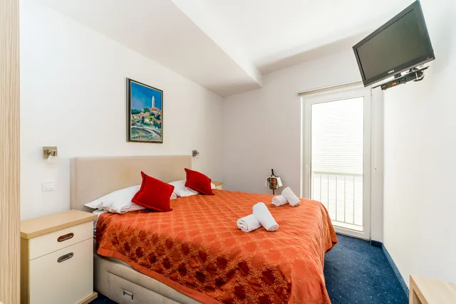 غرفة قياسية بسرير مزدوج أو سريرين منفصلين، Dubrovnik Hotel 1/6