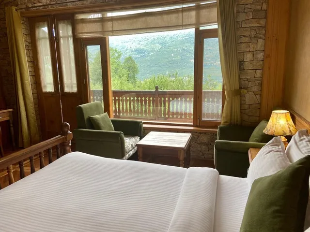 غرفة ملكية بسرير كينج، Shivadya Resort & Spa 1/1