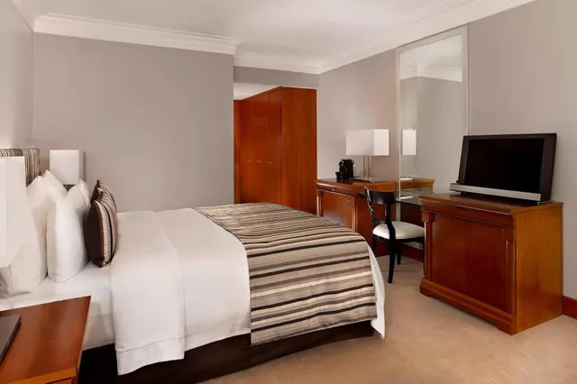غرفة ديلوكس بإطلالة على البحيرة، Hotel President Wilson, A Luxury Collection Hotel, Geneva 5/7