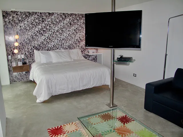 جناح بسرير كينج مع أريكة، Now Hotel 1/7