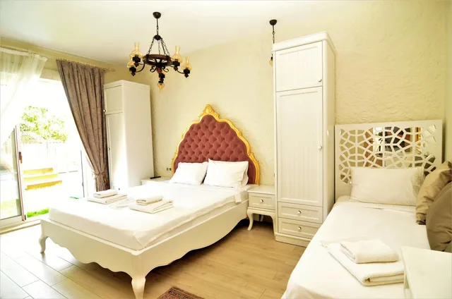 غرفة ثلاثية بإطلالة على المسبح، Alacati Grand Eldoris Otel 8/10