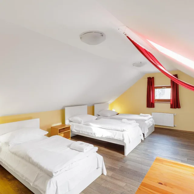 غرفة اقتصادية ثلاثية بحمام مشترك، Stary Pivovar Hotel 1/8