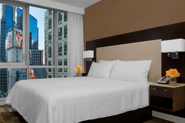 Room, King Bed, Times Square View, Accessible، Hilton Garden Inn New York/Times Square Central 3/10