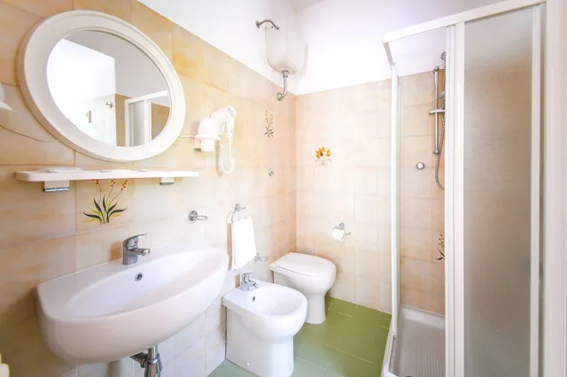 شقة بسرير مزدوج بإطلالة على البحر بشرفة بغرفة نوم واحدة مع أريكة، Residence San Domenico 4/4