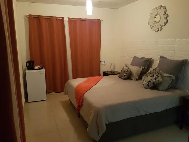 Suite, Queen Bed, Partial Sea View, Catembe Beach Lodge 1/2