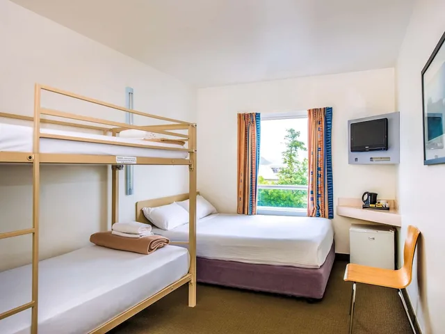غرفة بسرير بطابقين وسرير كوين، Ibis Budget Coffs Harbour 13/20