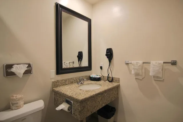 غرفة كلاسيكية بسريرين مزدوجين، Dunes Inn Wilshire 5/5