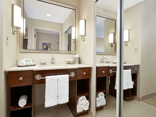 استوديو بسرير كينج بإطلالة على المرفأ، Homewood Suites By Hilton Halifax-Downtown 6/7