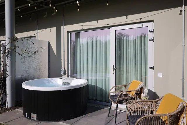 Standard, King Bed, Capitol View, Hot Tub, Terrace، voco the Club - Dublin Gateway by IHG 3/3