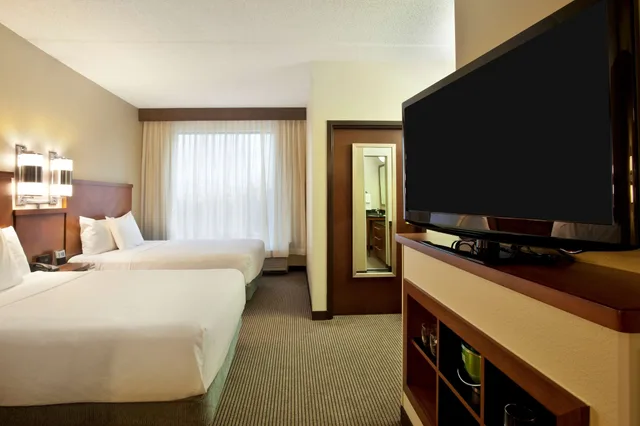 غرفة بسريرين مزدوجين، Hyatt Place Atlanta Arpt North 3/5