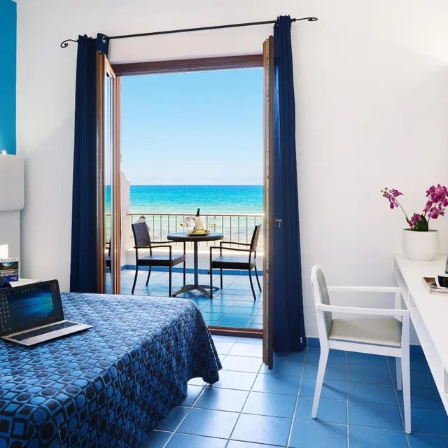 Deluxe, Triple, Sea View, Terrace, La Battigia 7/10