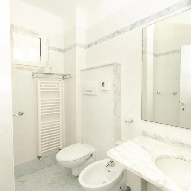 غرفة رباعية، Hotel Saint Louis 4/8
