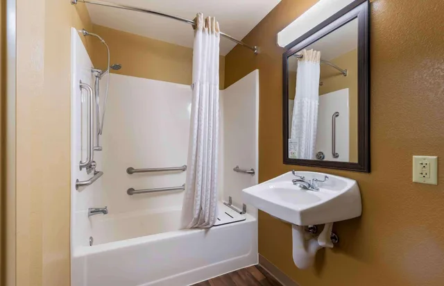 1 Bedroom, Suite, Accessible, MainStay Suites Rochester South Mayo Clinic 6/10