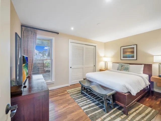 فيلا ديلوكس بسرير كينج وسريرين كوين بإطلالة على الحديقة مع أريكة، Ocean Villas At Turtle Bay 4/10