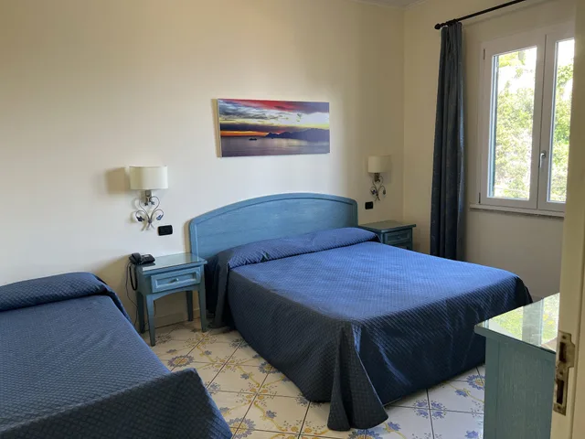 غرفة ثلاثية بثلاثة أسرّة، La Pergola Hotel 5/8