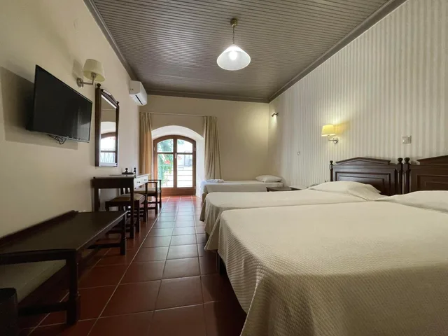 غرفة ثلاثية، Fortezza Hotel 1/7