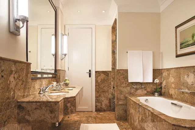 1 Bedroom, Deluxe, Suite, King Bed, Ocean Front, Copacabana Palace A Belmond Hotel Rio de Janeiro 2/3