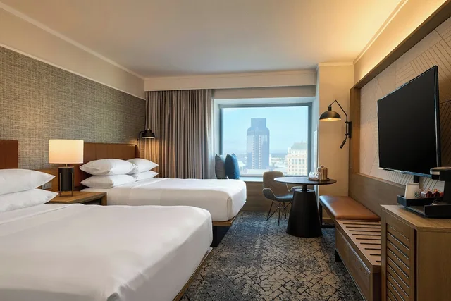 غرفة كلوب بسريرين كوين، Sheraton Grand Sacramento 2/9