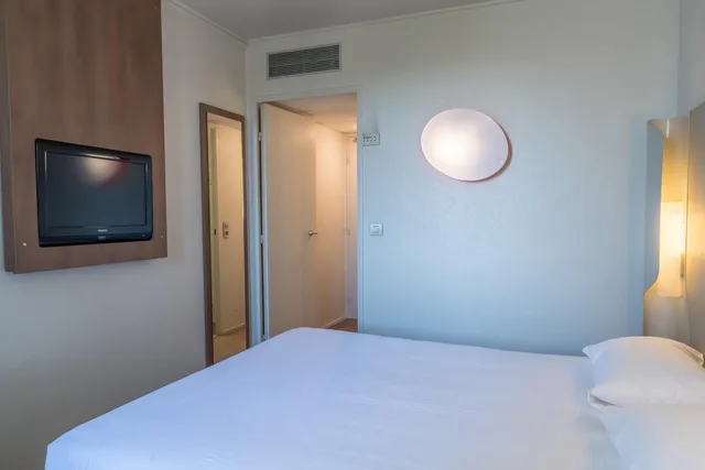 Next Generation, Double Bed, CAMPANILE NOGENT SUR MARNE 6/10