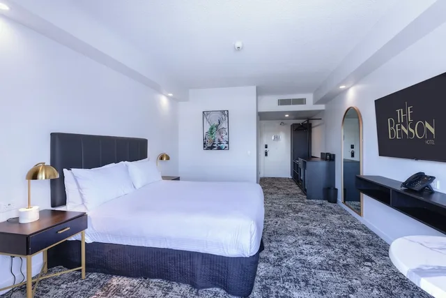 غرفة سوبيريور بسرير كينج، The Benson Hotel 1/2