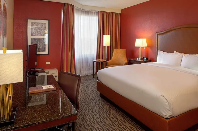 Room, King Bed, Doubletree By Hilton Hotel St Louis Chesterfield 1/2