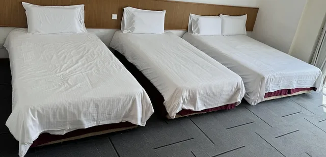 غرفة عائلية رباعية بسرير كوين وسريرين منفصلين، NEW CAPE INN 4/8