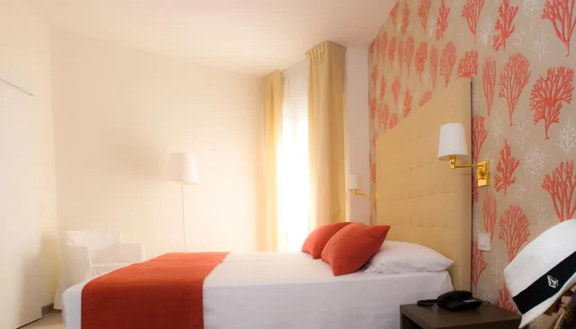 غرفة بسرير مزدوج أو سريرين منفصلين بإطلالة جزئية على البحر، Hotel Atlantico 4/10