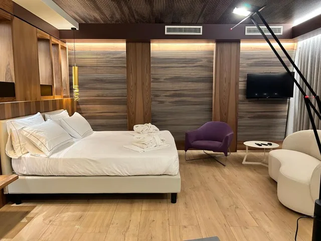 جناح جونيور بإطلالة على البحيرة بجاكوزي، Alevic Hotel Sirmione 2/10
