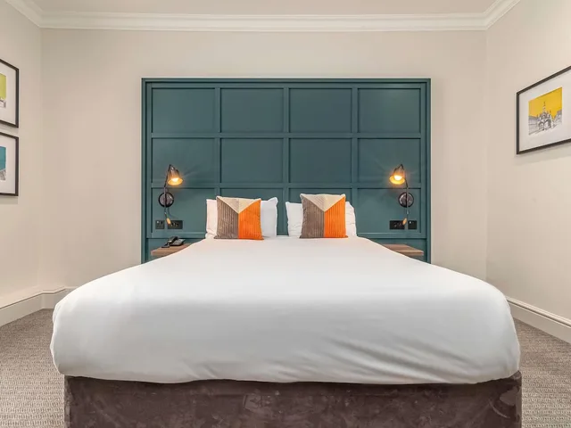 غرفة بريفيليج بسرير كينج، Mercure Salisbury White Hart Hotel 8/10