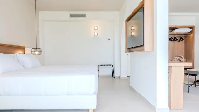 جناح بريميوم بإطلالة على البحر بغرفة نوم واحدة، Iolida Corfu Resort & Spa by Smile Hotels 4/10
