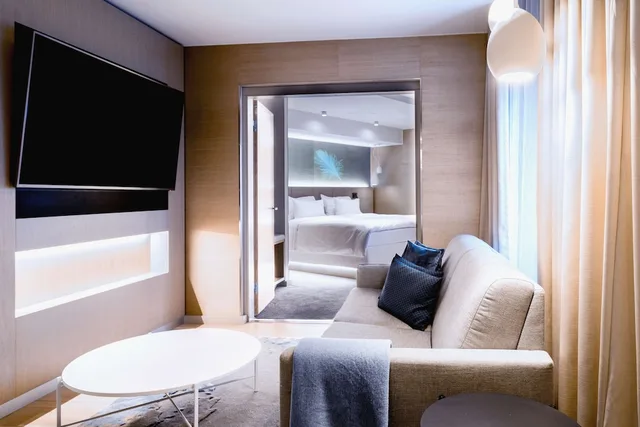 جناح جونيور بسرير كينج، Radisson Blu Royal Hotel 3/6