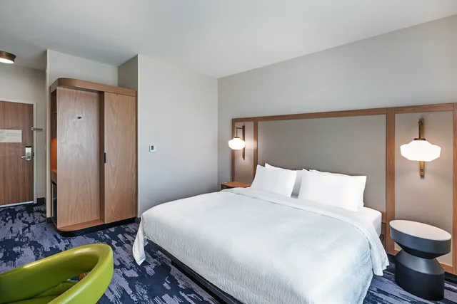 استوديو بسرير كينج مع أريكة لذوي الإعاقة، Fairfield Inn & Suites by Marriott Aberdeen 2/5