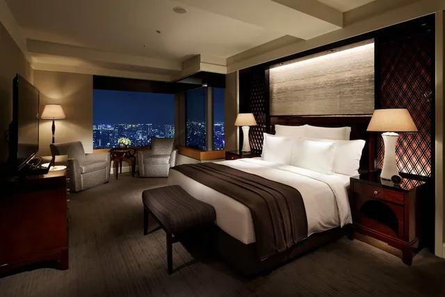 جناح فاخر بسرير كينج، The Ritz Carlton Tokyo 1/3