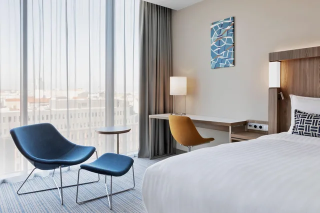 غرفة بسرير كينج بإطلالة على المدينة، Courtyard by Marriott Szczecin City 4/8