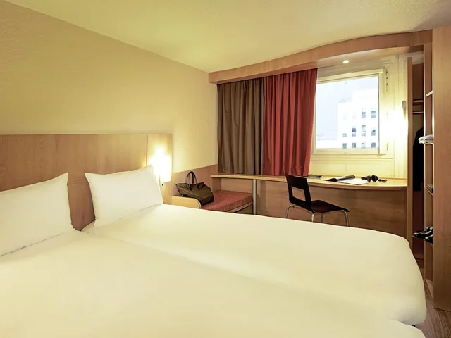 غرفة قياسية بسريرين منفصلين، IBIS LEIDEN CENTRE 1/10
