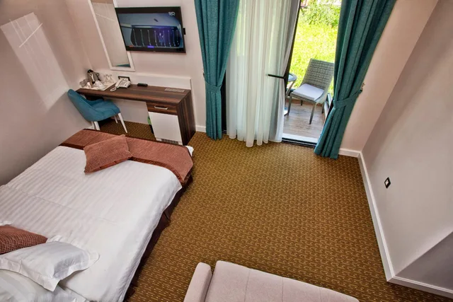 غرفة كومفورت بسرير مزدوج بشرفة، Hotel ACD Wellness and Spa 5/10