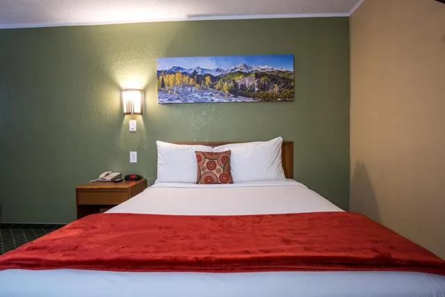 غرفة بسرير كوين، Red River Inn 10/10