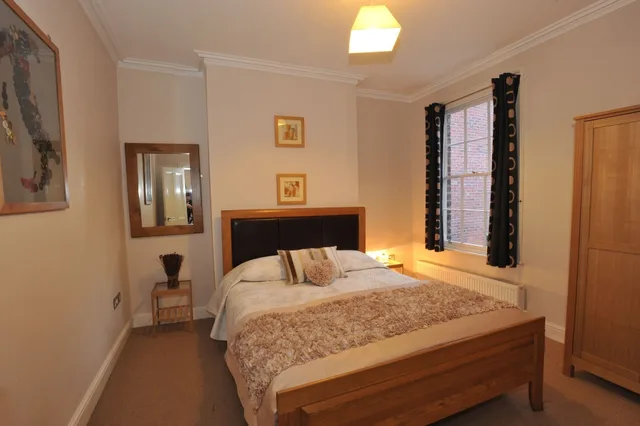 شقة تنفيذية بسريرين مزدوجين بـ3 غرف نوم مع أريكة، Chester Apartments 7/10