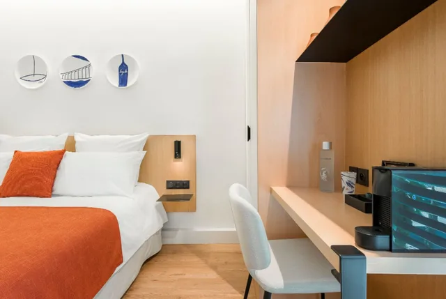 غرفة بسرير مزدوج بإطلالة على الحديقة، Les Elmes Hotel Spa 1/1