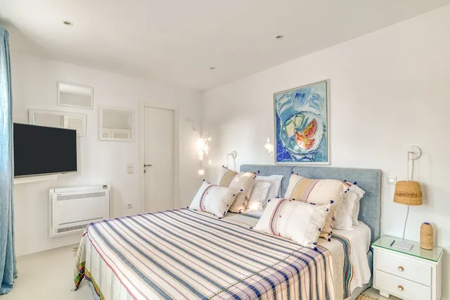 غرفة بسريرين منفصلين بإطلالة على الحديقة، Villa Bellonia 1/2