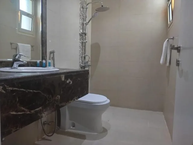 جناح جونيور بسرير كينج، ال متعب سويتس الفلاح 3(XYZ Hotel Al Falah) 5/6