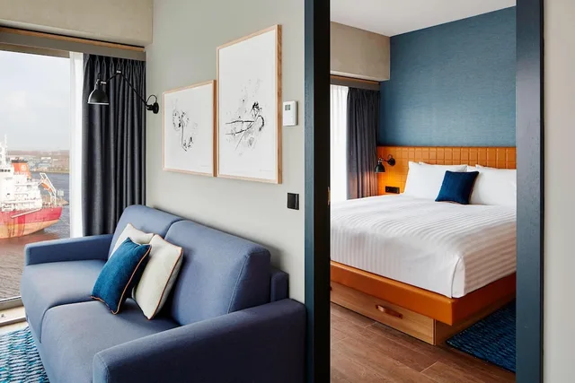 Suite, Queen Bed, Harbour View, High Floor, Residence Inn By Marriott Amsterdam Houthavens 3/5