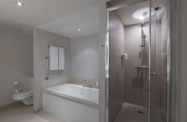 1 Bedroom, Suite, King Bed, The Morrison Dublin, Curio Collection by Hilton 3/6