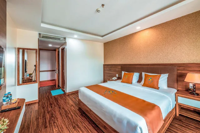 Superior, King Bed, No Balcony، Night Sea Hotel 2/2
