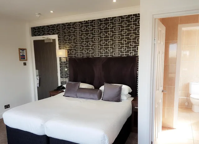 غرفة قياسية بسرير كينج، The Cumberland Hotel - Oceana Collection 9/10