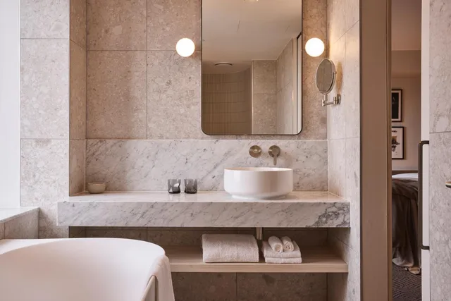 غرفة ديلوكس ركنية بسرير كينج، Rydges Melbourne 2/3