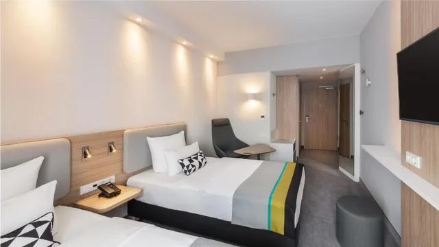 غرفة بسرير كوين، Holiday Inn Express Munich North, an IHG Hotel 2/10